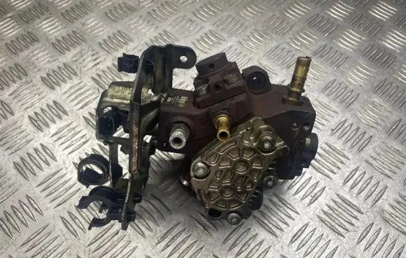 Ford Focus Fuel injection high pressure pump 9656300380 03000847483 0445010102
