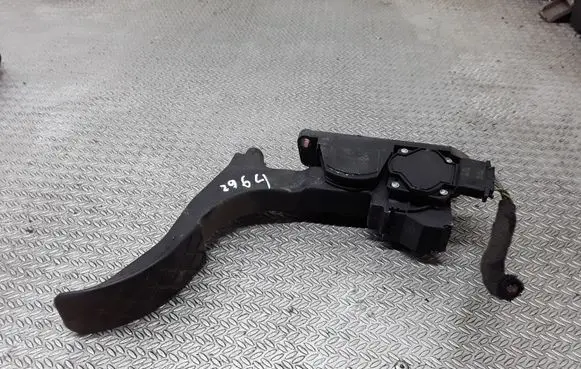 Skoda Fabia Mk1 (6Y) Accelerator throttle pedal 6C1721503A