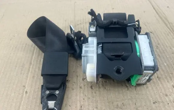 Audi A4 S4 B8 8K Front seatbelt 8K1857705J 306226299G48 040810