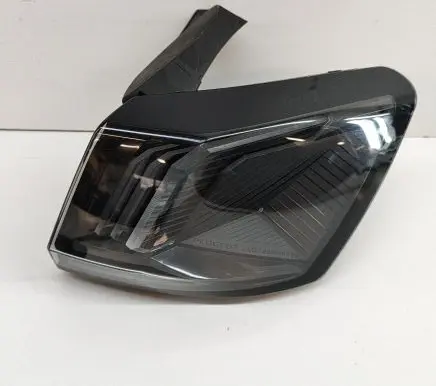 Peugeot 3008 II Rear/tail lights 9836231180