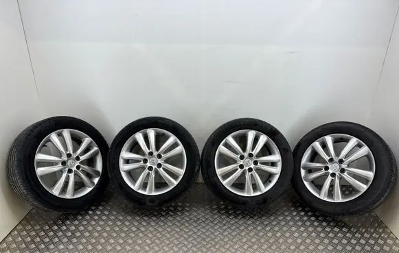 Hyundai ix35 R18 alloy rim 