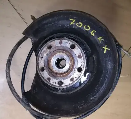 Volvo V70 Rear wheel hub spindle/knuckle 