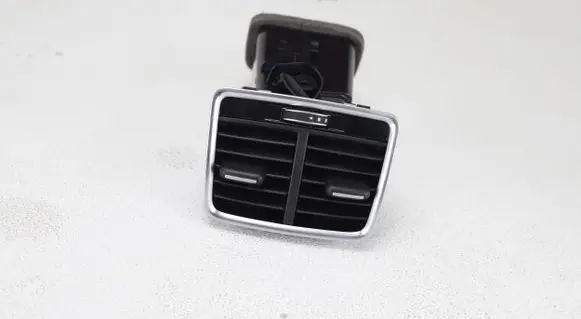 Audi Q3 8U Rear air vent grill 8U0819203A 8U0819203B