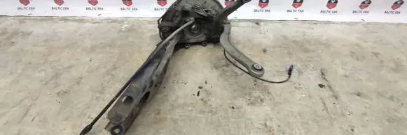 Mercedes-Benz C W204 Front wheel hub spindle knuckle
