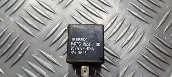 Volkswagen Golf II Other relay 191955529 95VW17K542AA