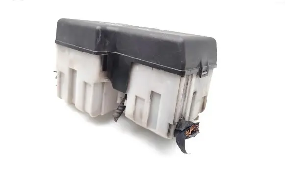 Mazda 5 Fuse module C27066760