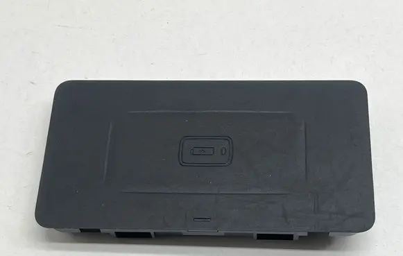 BMW X3 G01 Wireless charging module 8795945 13399710 4774A18400