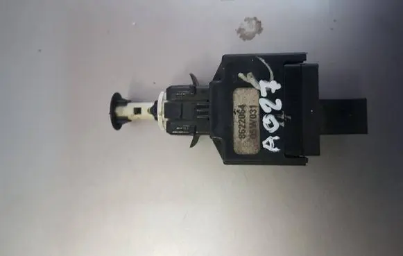 Volvo S60 Brake pedal sensor switch 8622064