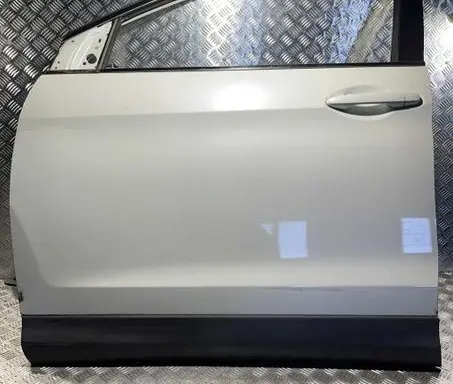 Honda CR-V Front door