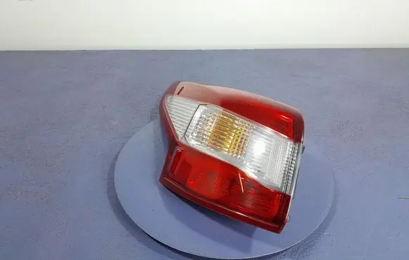 Nissan Qashqai Rear/tail lights 26555-4EA0A