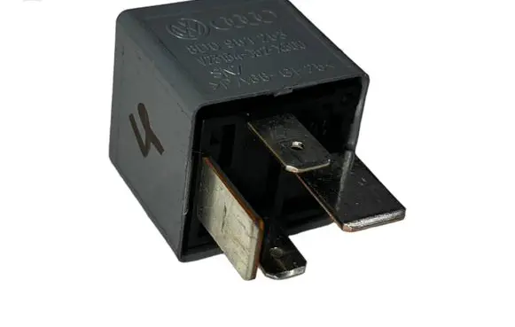 Audi A4 S4 B5 8D Other relay 8D0951253 V23134J52X300