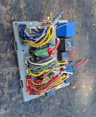 Renault Espace I Fuse module