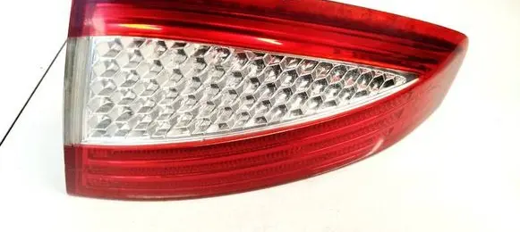 Ford Mondeo MK IV Rear/tail lights 7S7113404AC