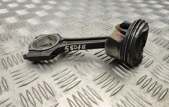 Ford B-MAX Piston with connecting rod