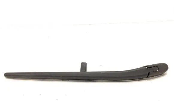 Chevrolet Captiva Rear wiper blade arm