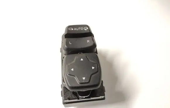 Hyundai Kona I Wing mirror switch 3K5480-1000