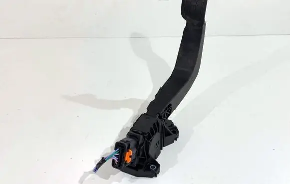 Opel Corsa F Accelerator throttle pedal 9837891880