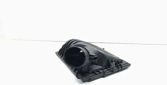 BMW 2 F46 Air filter box cover 