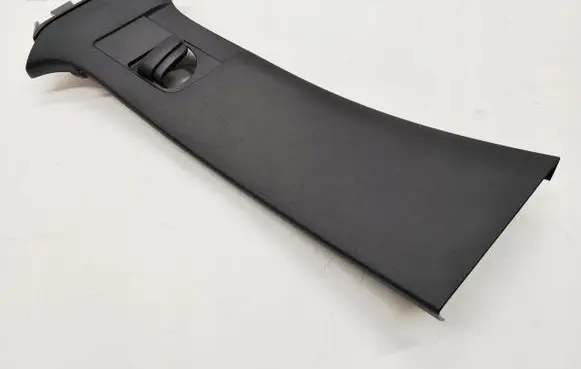 Volvo XC40 (B) pillar trim (bottom) 31457491