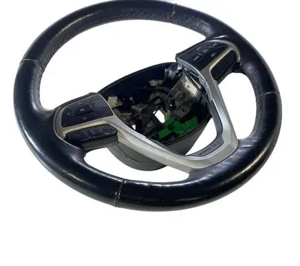 Jeep Cherokee Steering wheel 0191KDF3A014YJ P1UU371X9AF 1UU371X9AF