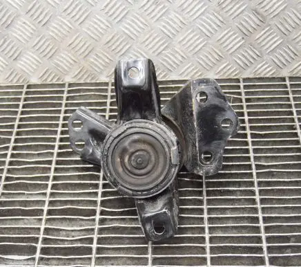 Hyundai Tucson TL Engine mount bracket 21810D7000