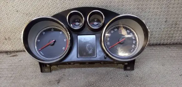 Opel Insignia A Speedometer (instrument cluster) 12844138