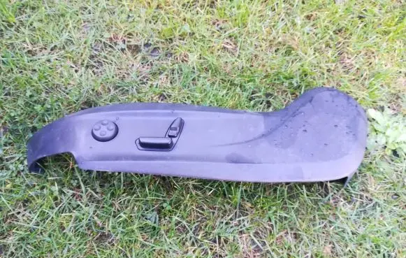 Tesla Model 3 Seat control module 