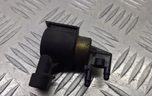 Opel Insignia A Turbo solenoid valve 24435269