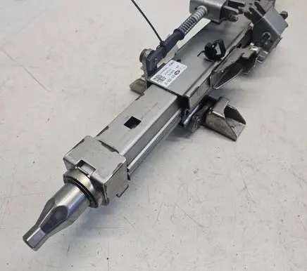 Jaguar XE Steering wheel axle