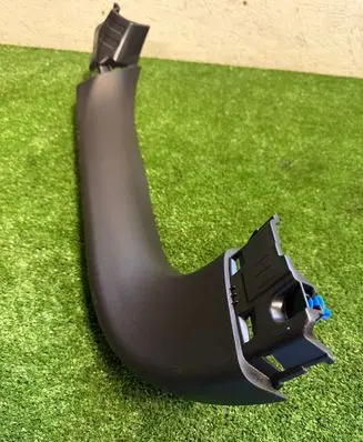 Hyundai Ioniq 5 Centre console side trim rear 81730GI000