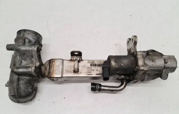 Volvo S60 EGR valve cooler 30637142 96414 28895