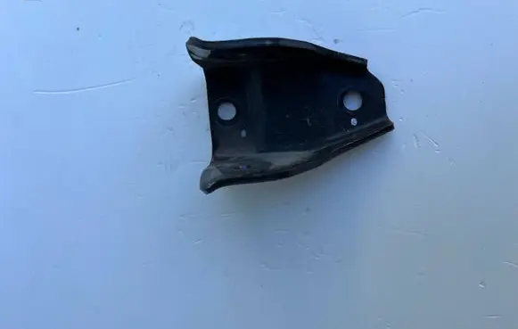 Mitsubishi Lancer Evolution Gearbox mounting bracket