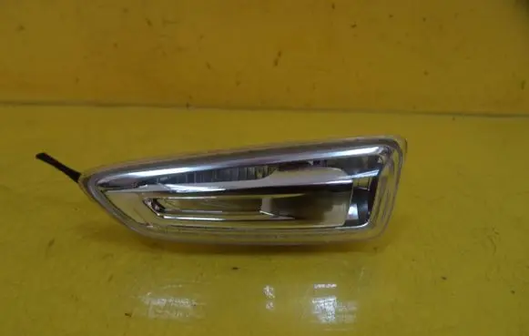 Opel Astra H Front fender indicator light 13491088