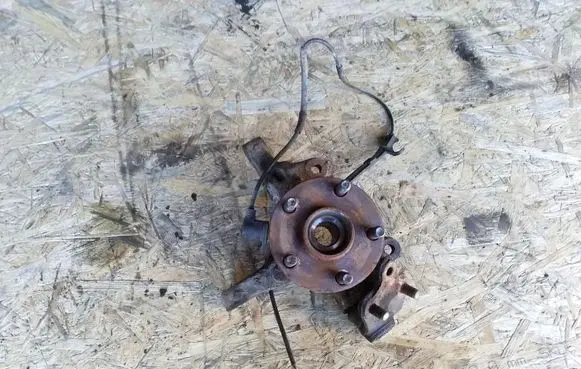 Toyota Avensis T250 Front wheel hub spindle knuckle
