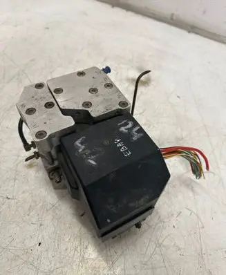 Mercedes-Benz E W124 ABS Pump