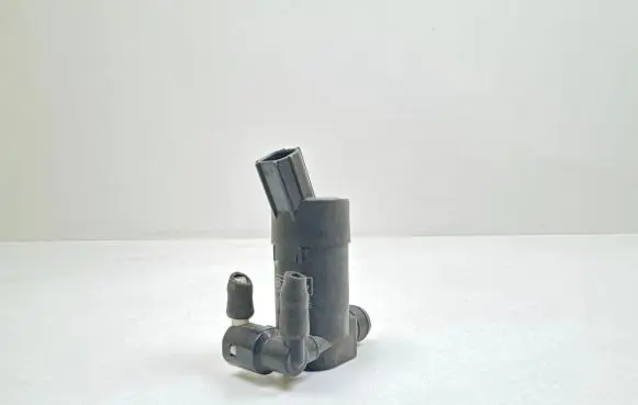 Ford Focus Windscreen/windshield washer pump 1S7117K624FE T655C