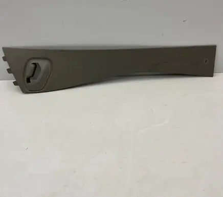 Volvo V70 (B) pillar trim (top) 9204667
