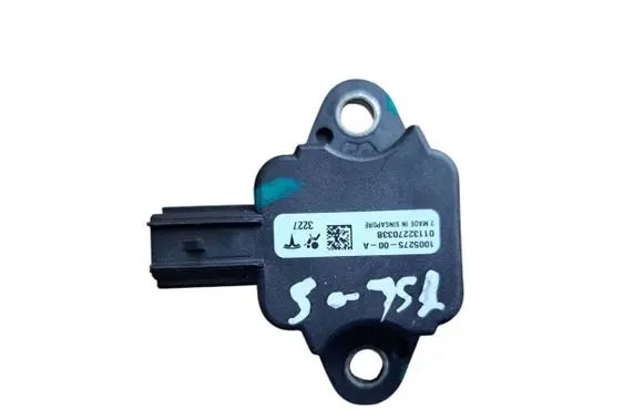 Tesla Model S Airbag deployment crash/impact sensor 100527500A 0113227033B