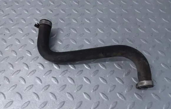Mercedes-Benz 200 300 W123 Engine coolant pipe/hose