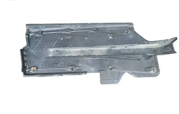 Skoda Fabia Mk2 (5J) Side bottom protection 6Q0825201H