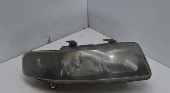 Seat Leon (1M) Headlight/headlamp 67742701