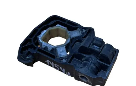 BMW 5 F10 F11 Radiator mount bracket 7575247