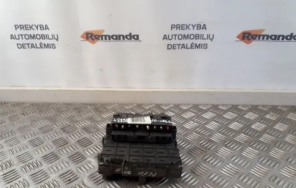 Peugeot 307 Fuse module 9650663880