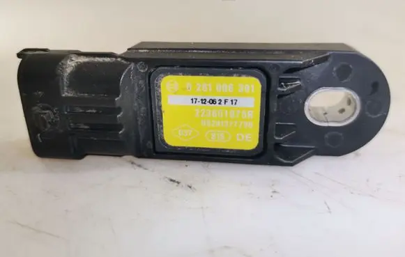 Renault Master III Air pressure sensor 223651975R 0201006391