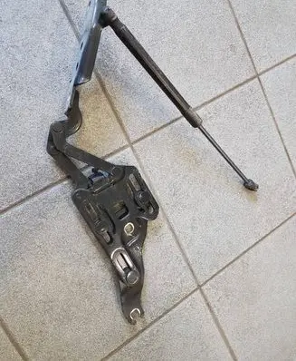 BMW X5 E70 Engine bonnet/hood hinges 7148347 714834710