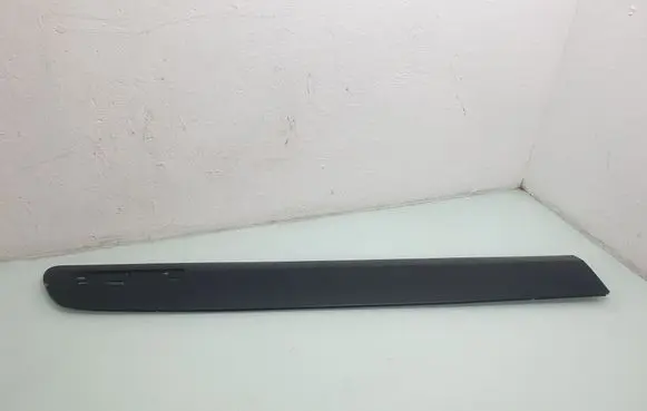 Renault Espace IV Front door trim (molding) 8200095948
