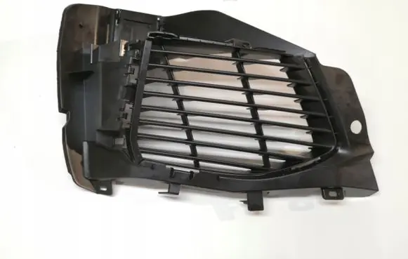 Peugeot 3008 II Front bumper lower grill AA37938073