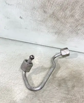Audi A4 S4 B8 8K Fuel injector supply line/pipe U301b 071110