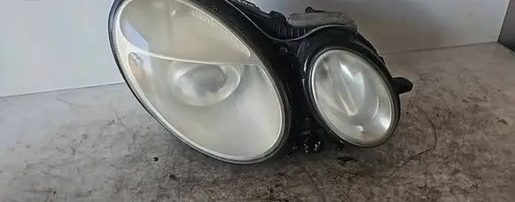 Mercedes-Benz E W211 Headlight/headlamp 15436200