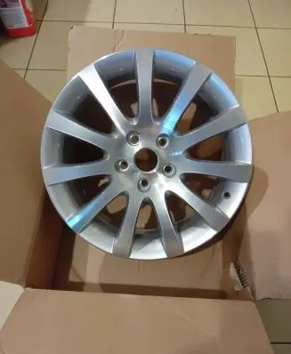 Skoda Yeti (5L) R17 alloy rim 